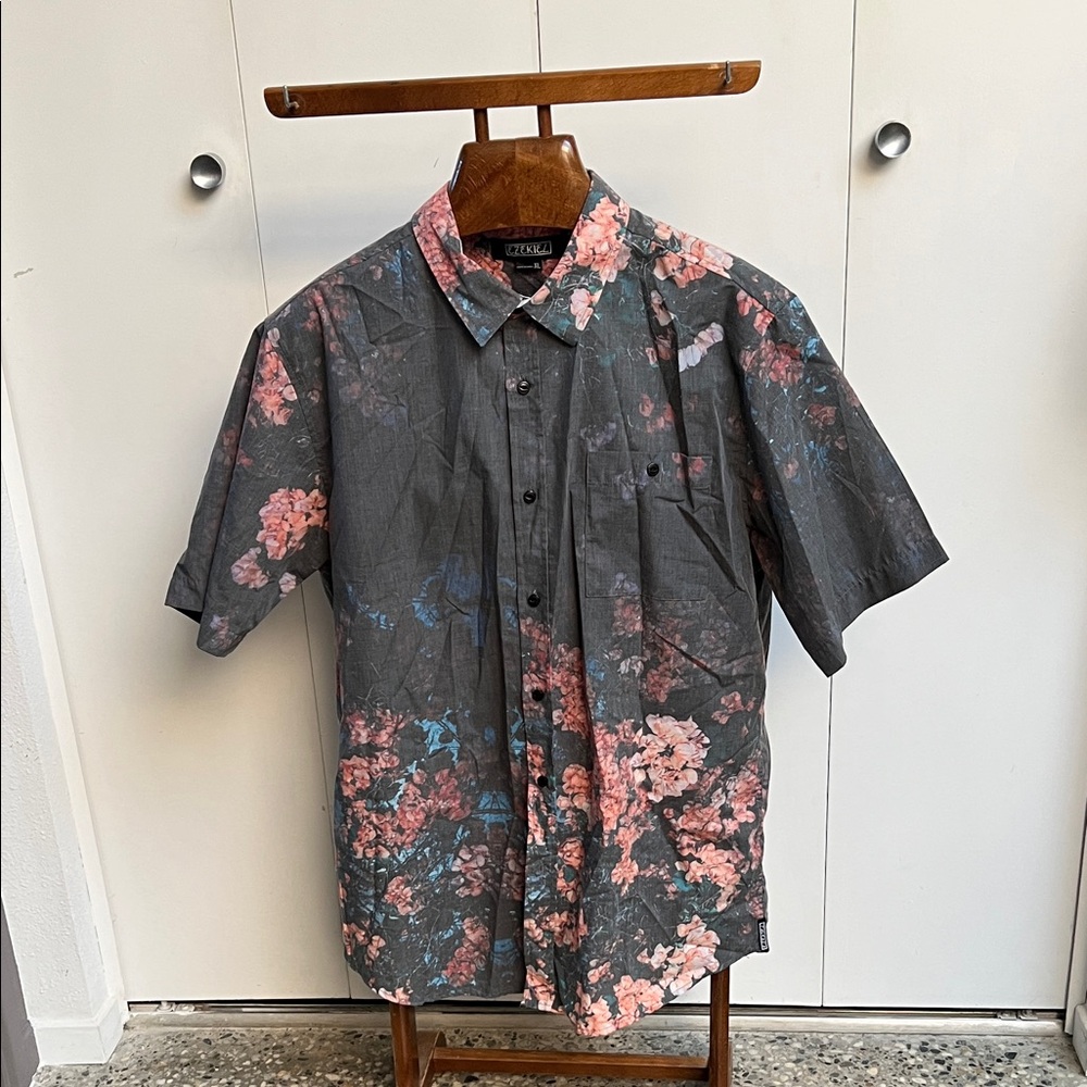 Ezekiel Short Sleeve Men's Shirt (Size XL)